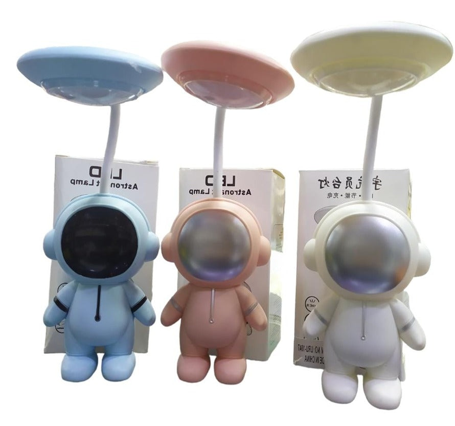 Mini lampara de mesa en forma de austronauta color blanco